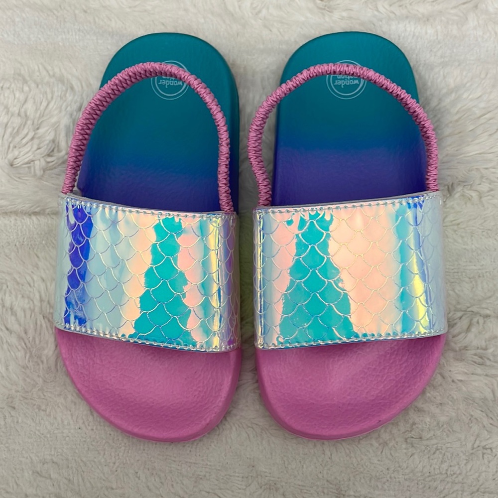 NWT • LITTLE GIRLS MERMAID FLIP FLOP SANDALS